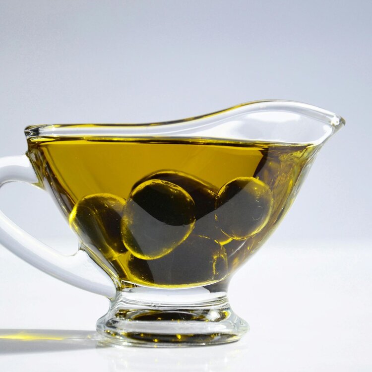 Prodotto tipico abruzzese: l'olio extra vergine | © Pixabay