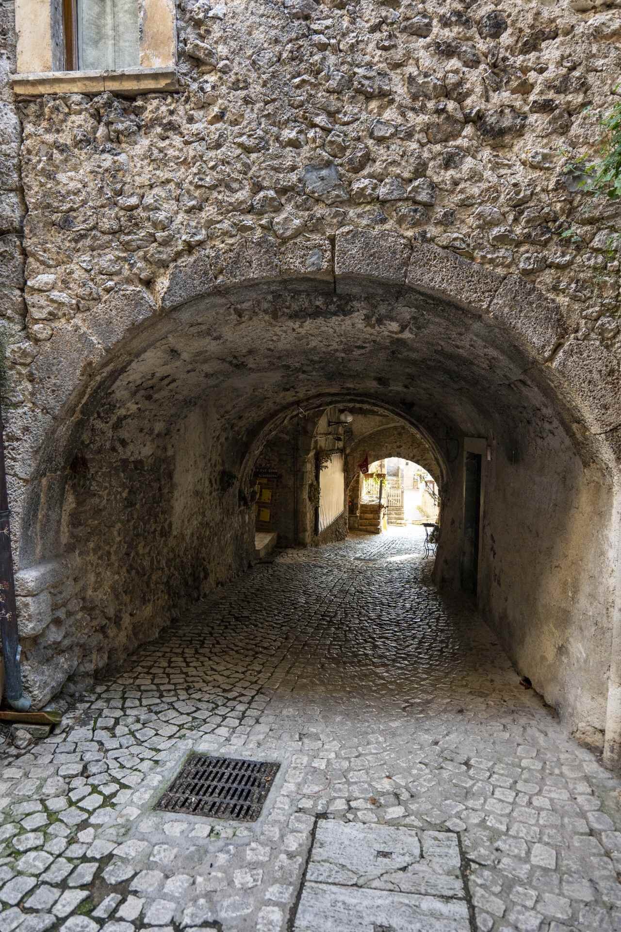 P1094983 1