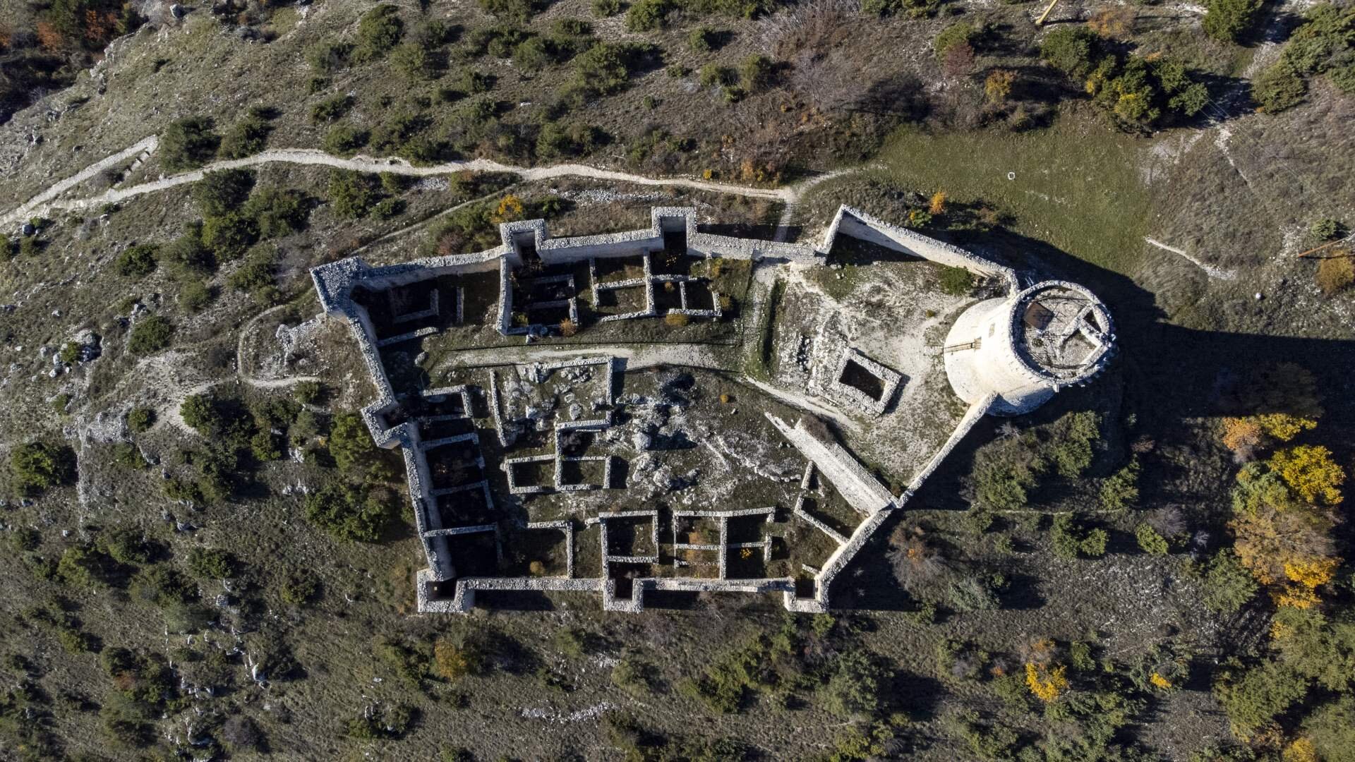 Navelli - Caporciano (Bominaco)