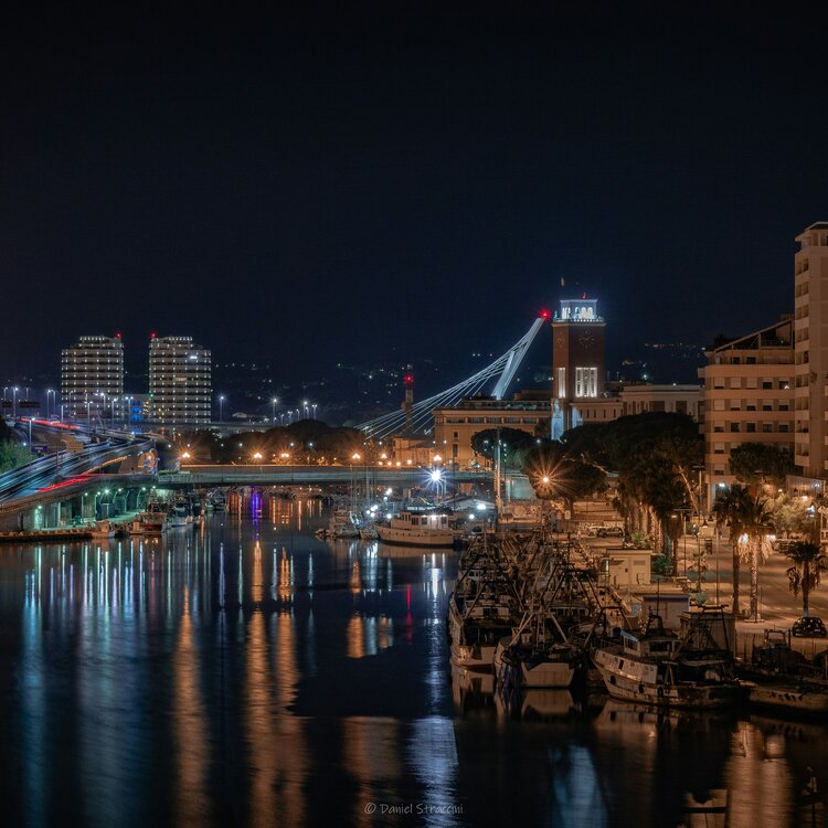 Vista di Pescara di notte | © Unsplash